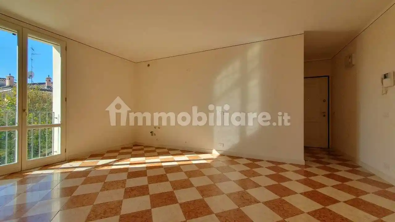 Appartamento in affitto a Novi di Modena