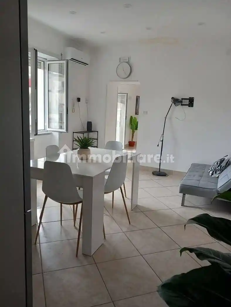 Appartamento in affitto a Napoli