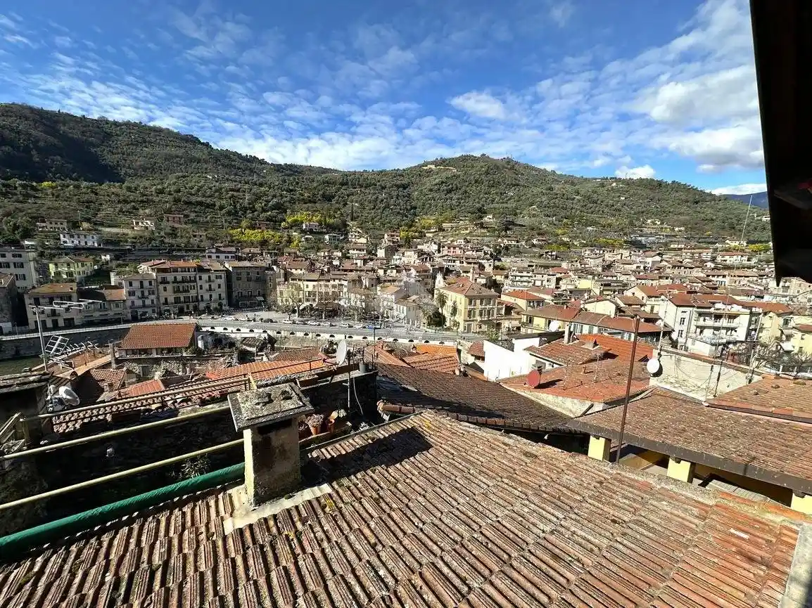 Appartamento in vendita a Dolceacqua