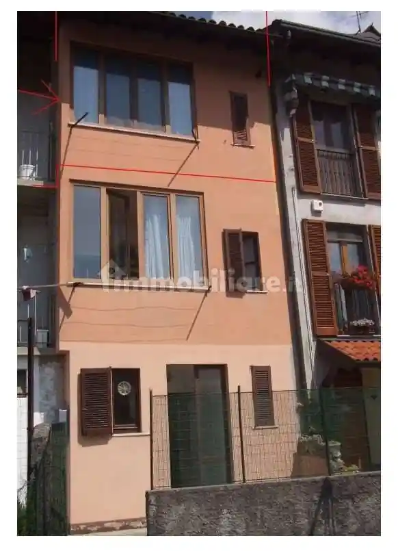 Appartamento in vendita a Carenno