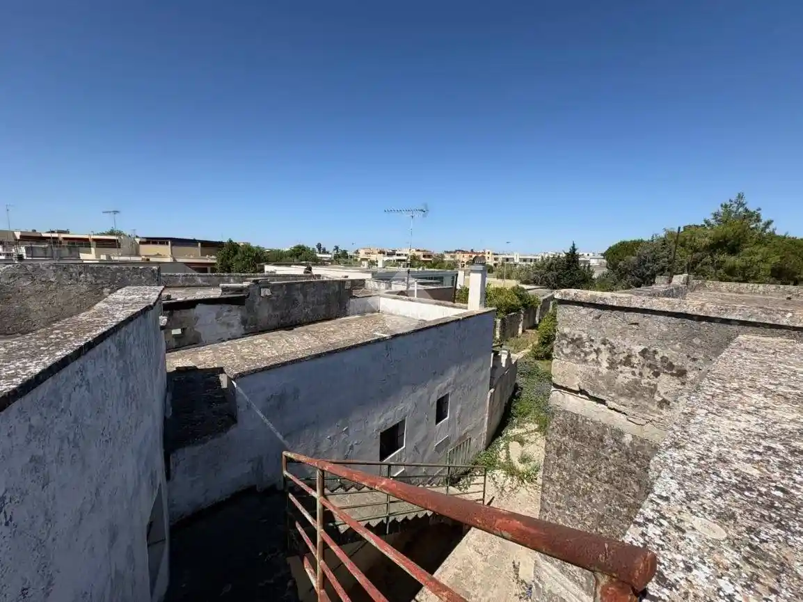 Casa indipendente in vendita a Lizzanello