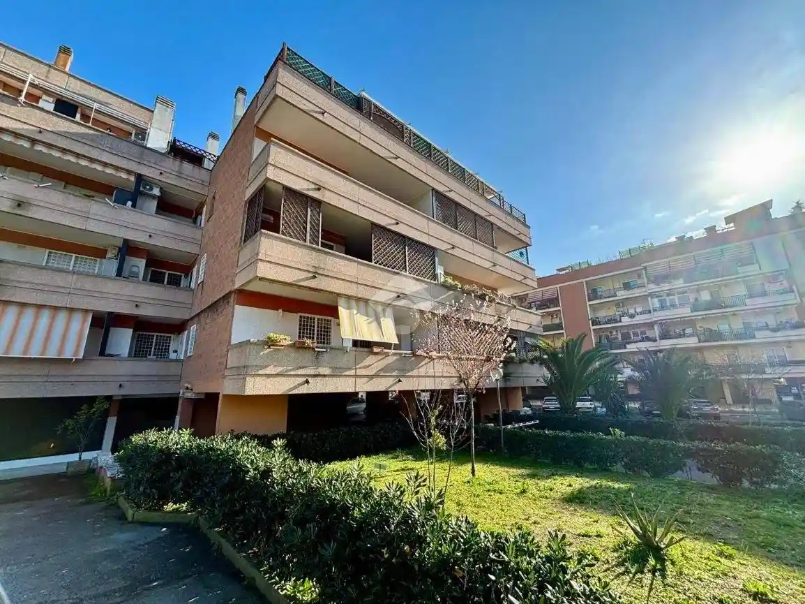 Appartamento in vendita a Roma