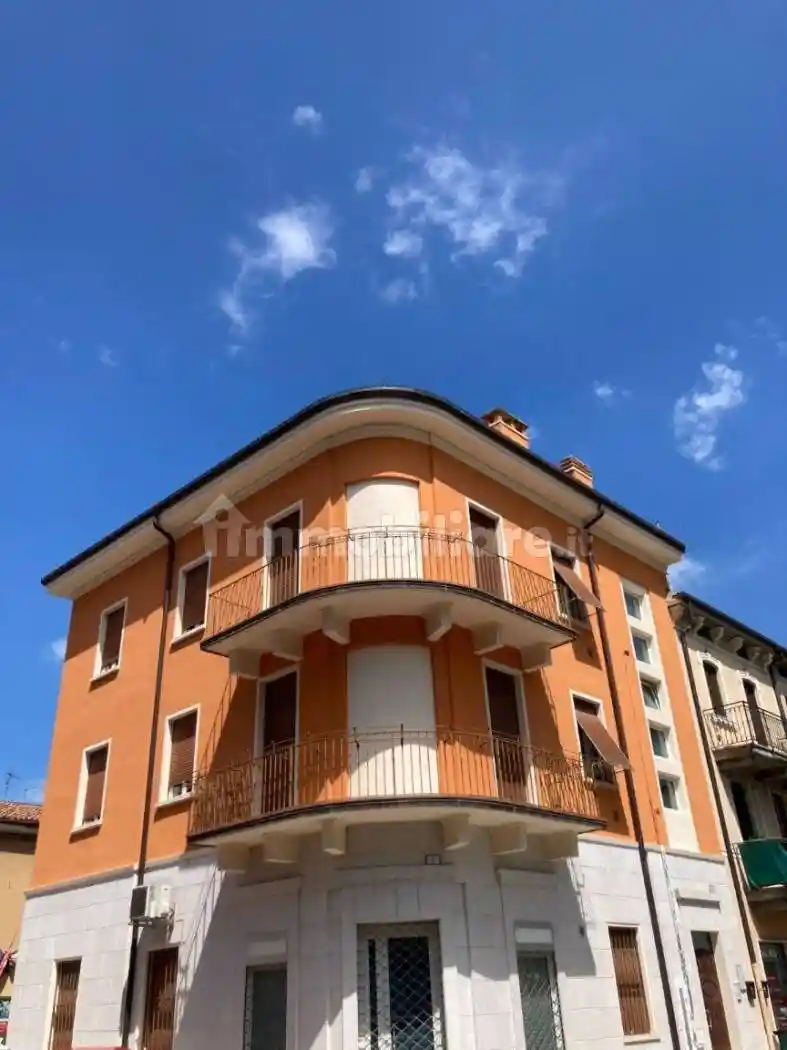 Casa indipendente in vendita a Verona
