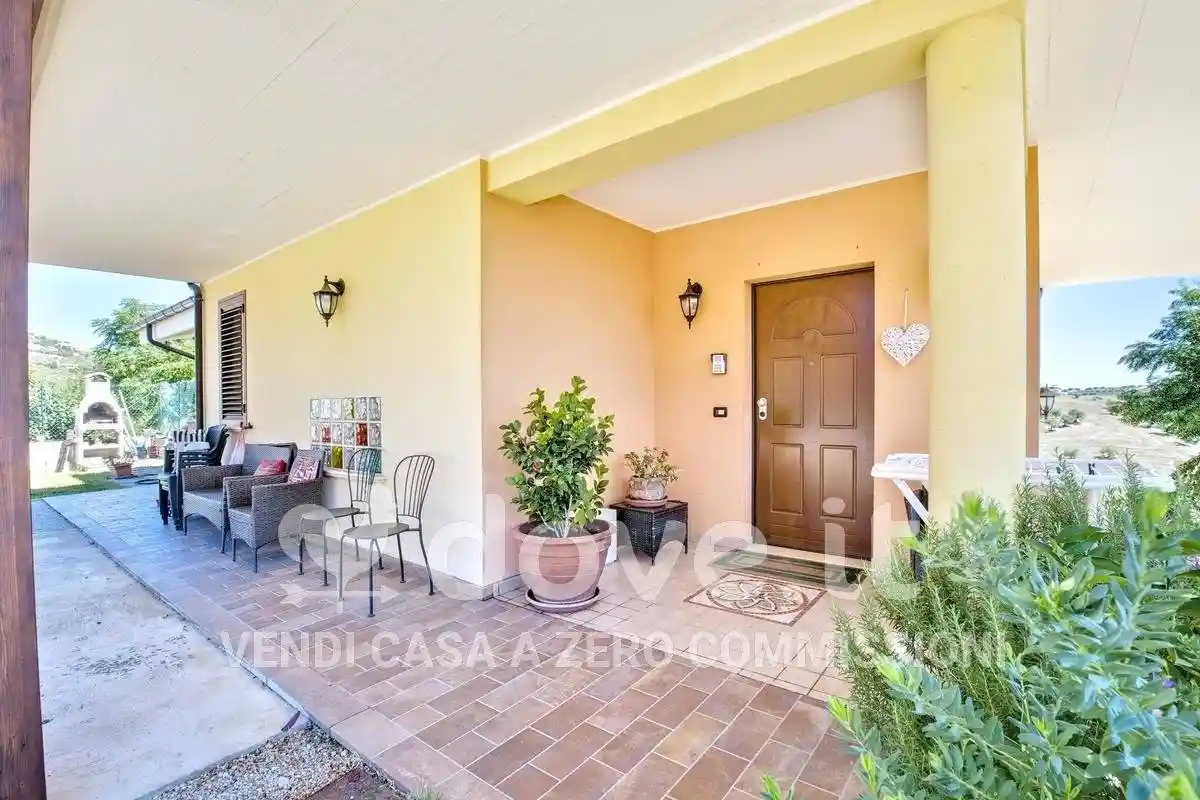 Villa in vendita a Città Sant'Angelo