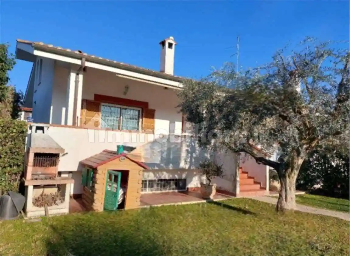 Villa in vendita a Roma