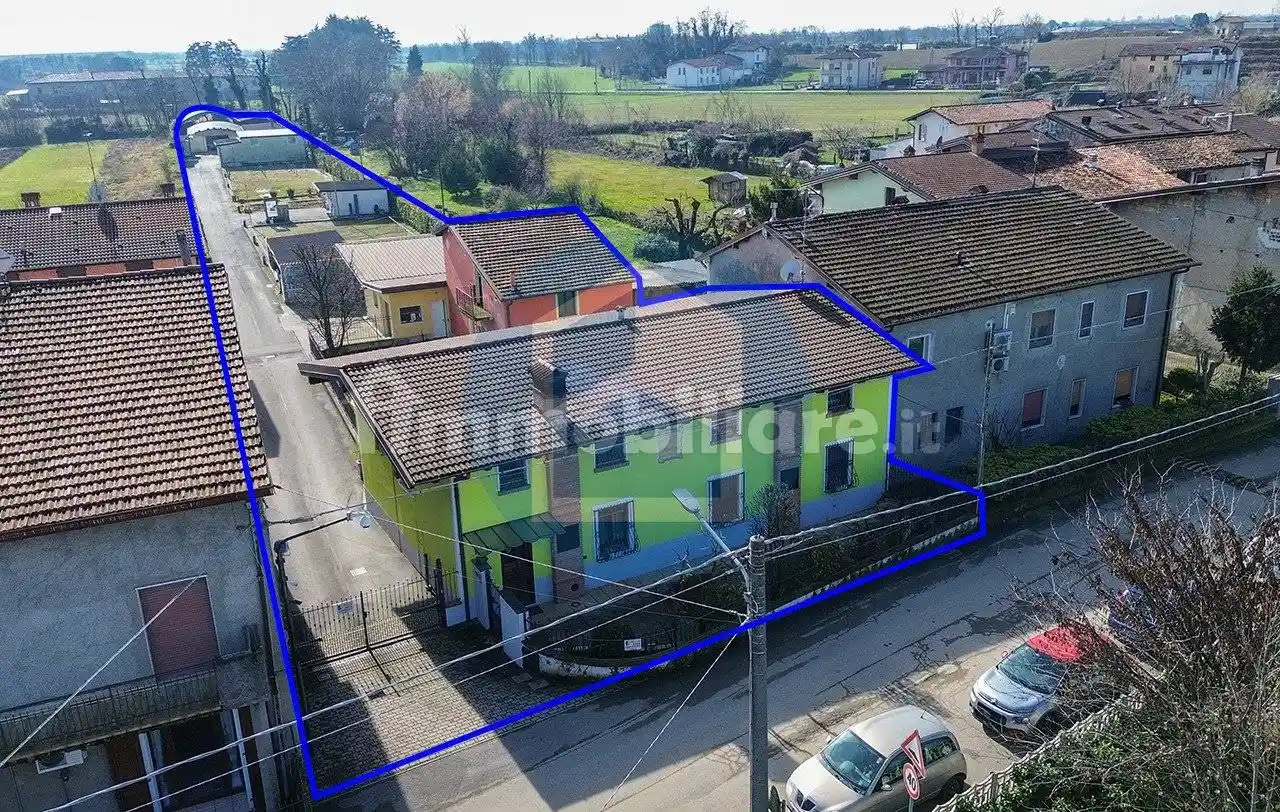 Villa in vendita a Cazzago San Martino