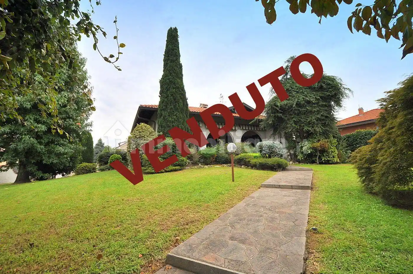 Villa in vendita a Robecchetto con Induno