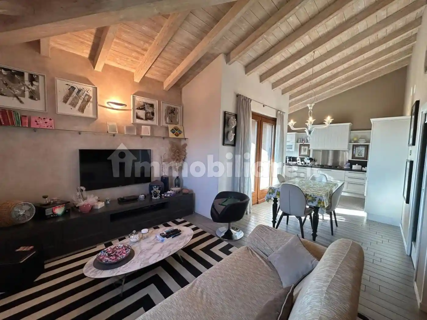 Villa in vendita a Romano di Lombardia