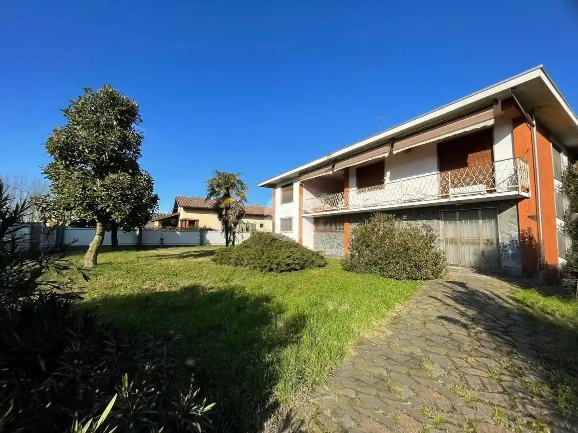 Villa in vendita a Boffalora Sopra Ticino