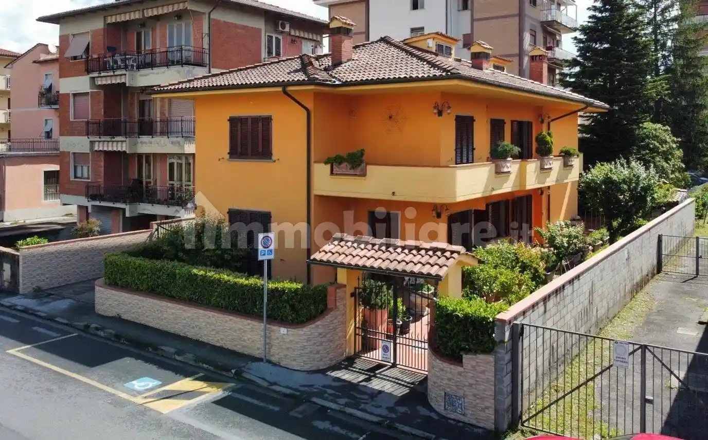 Villa in vendita a Pistoia