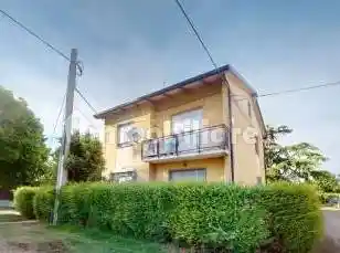 Casa indipendente in vendita a Carpi