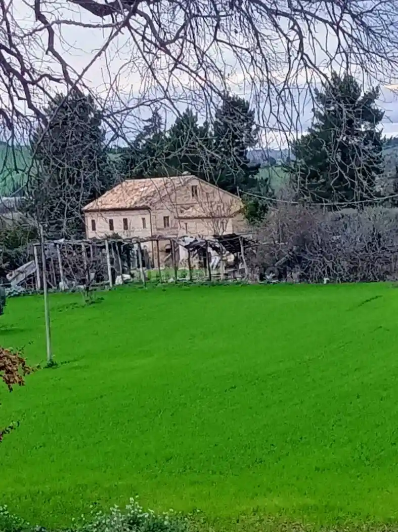 Rustico - Casale in vendita a Macerata
