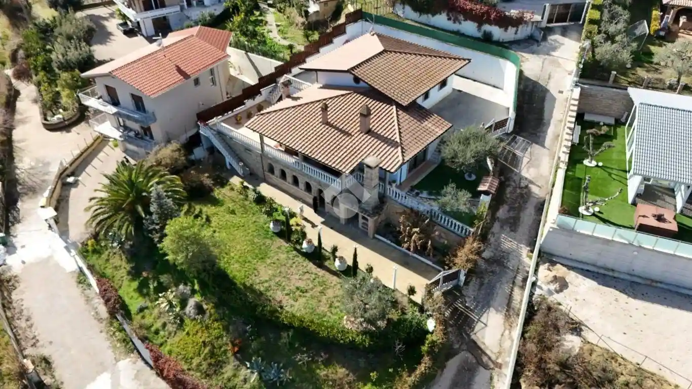 Villa in vendita a San Vito Chietino