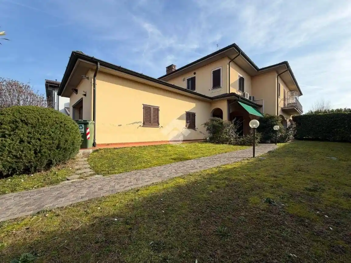 Villa in vendita a Stradella