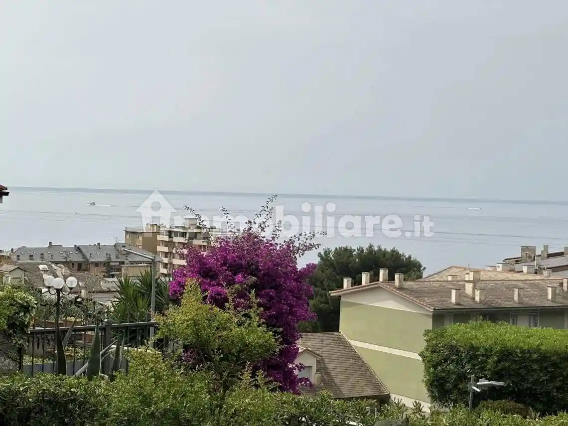 Appartamento in vendita a Deiva Marina