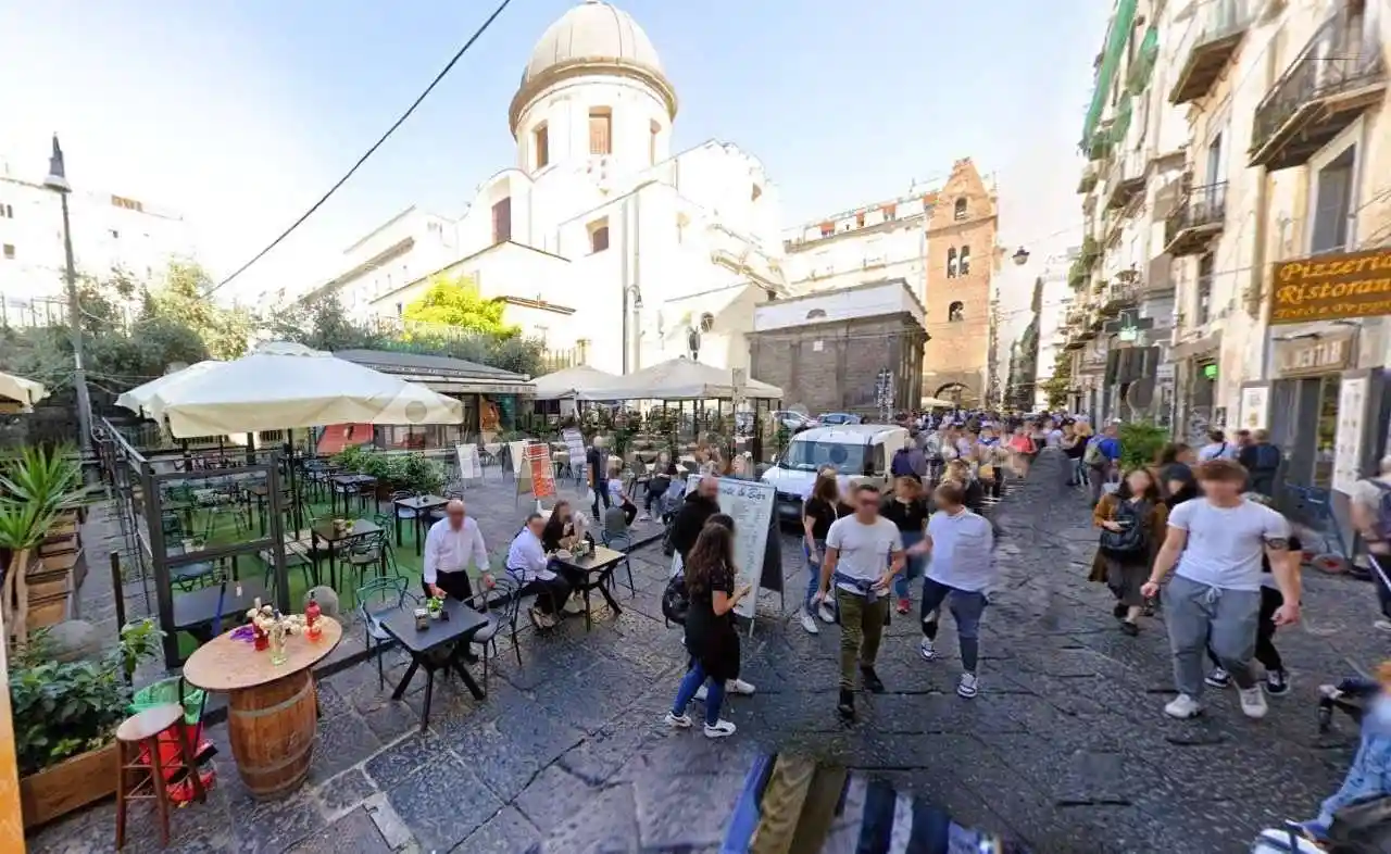 Appartamento in vendita a Napoli