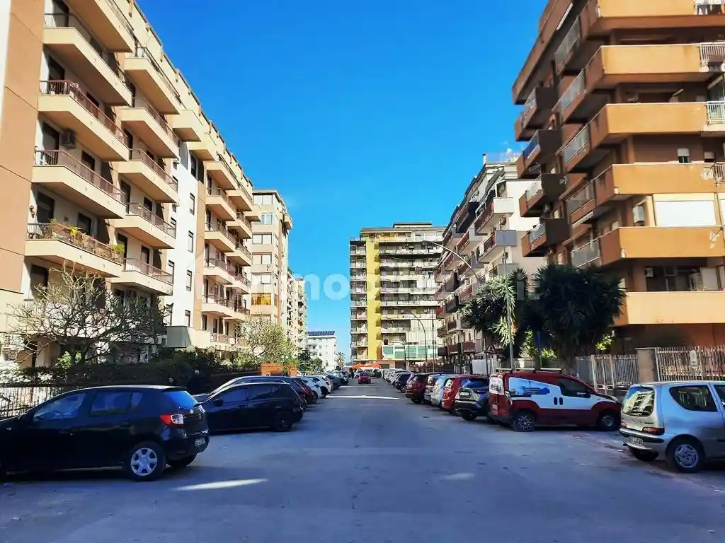 Appartamento in vendita a Palermo