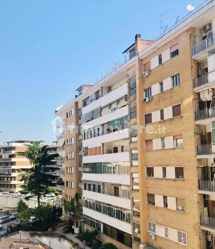 Appartamento in vendita a Napoli