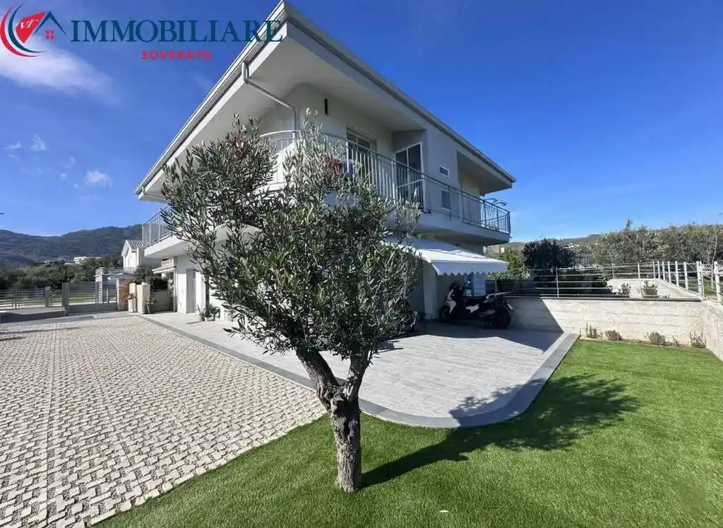 Villa in vendita a Montepaone