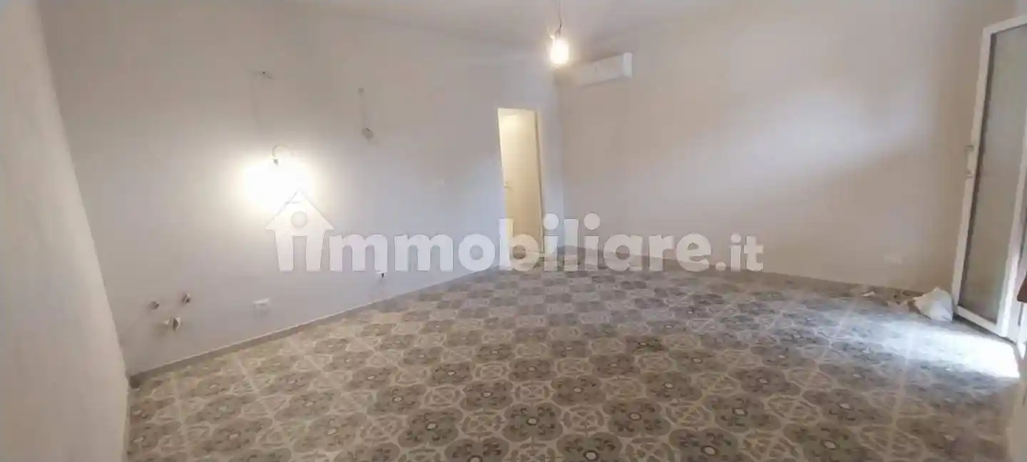 Casa indipendente in affitto a Cascina