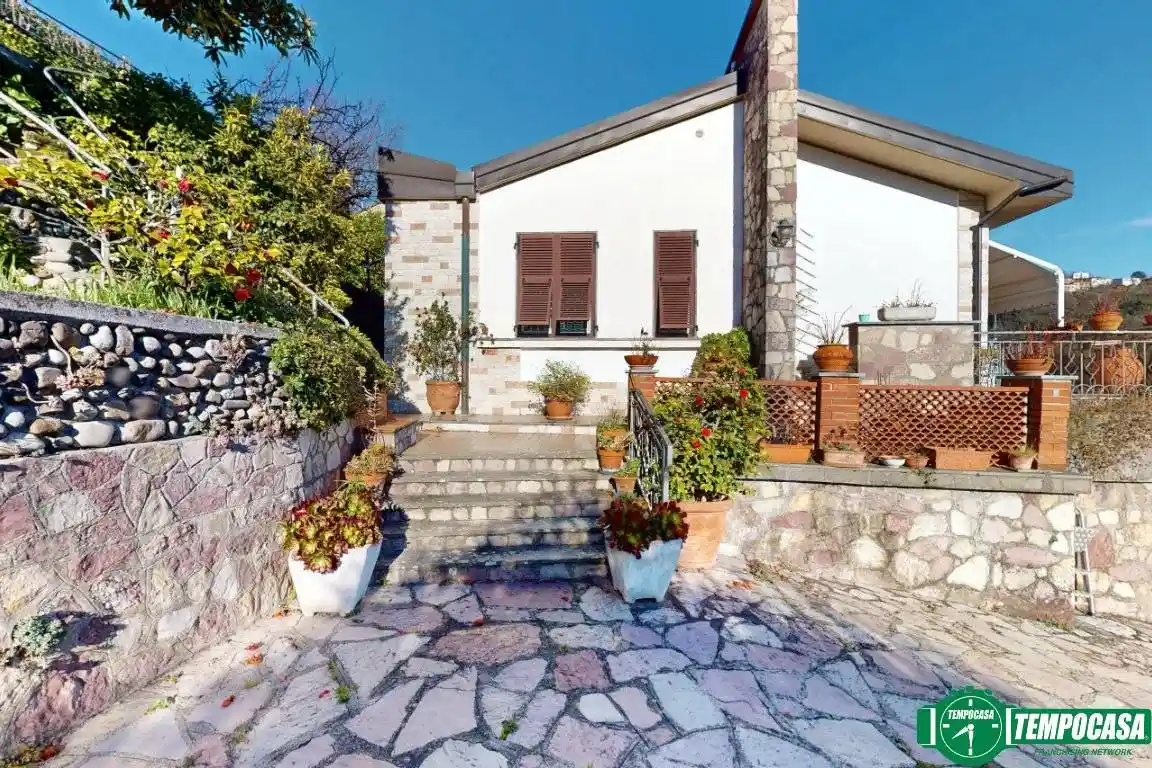 Villa in vendita a La Spezia