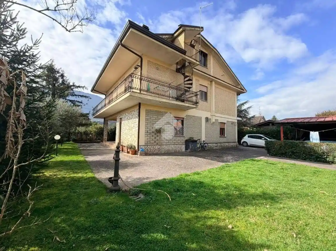 Villa in vendita a Ceccano