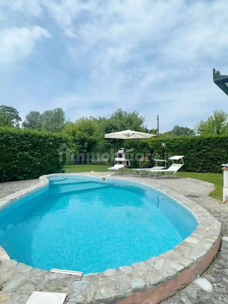 Villa in affitto a Pietrasanta