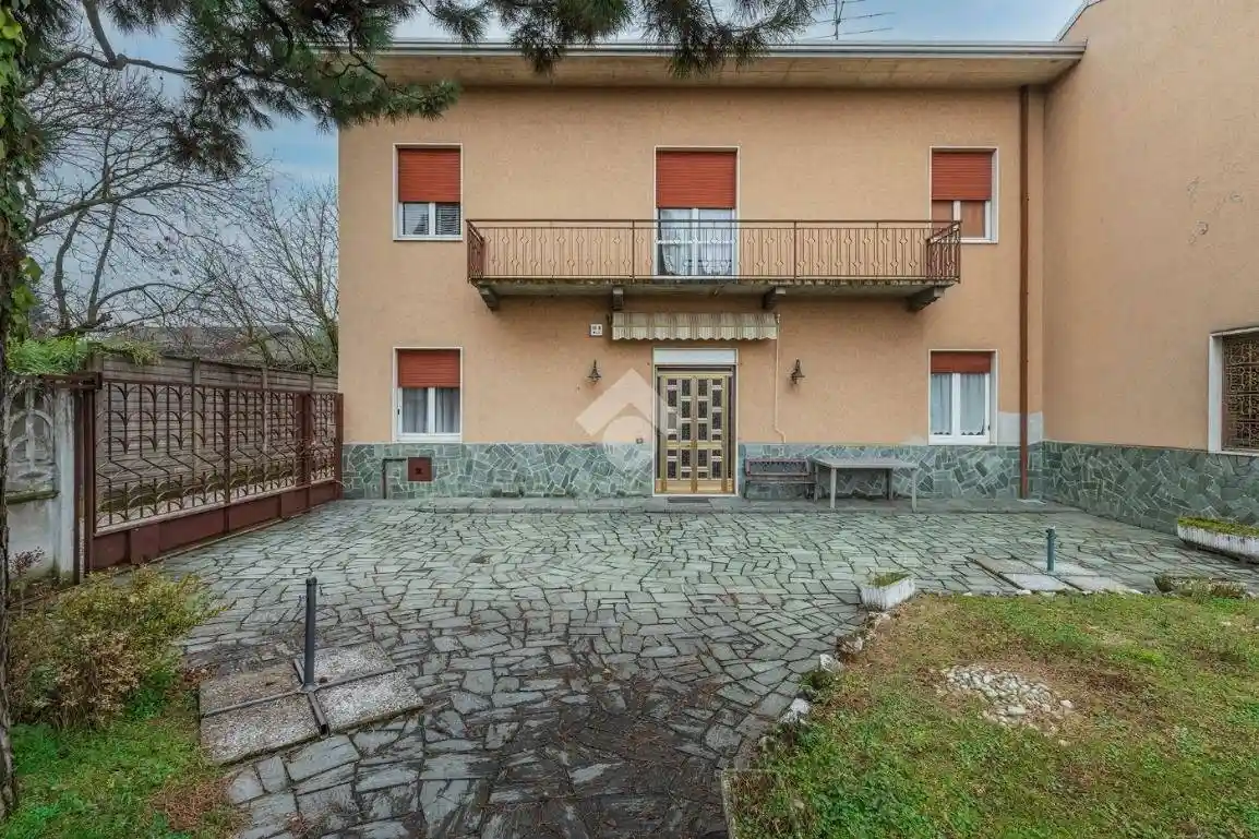 Casa indipendente in vendita a Marnate