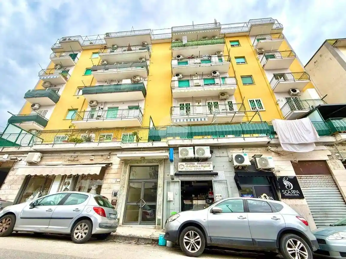 Appartamento in vendita a Napoli