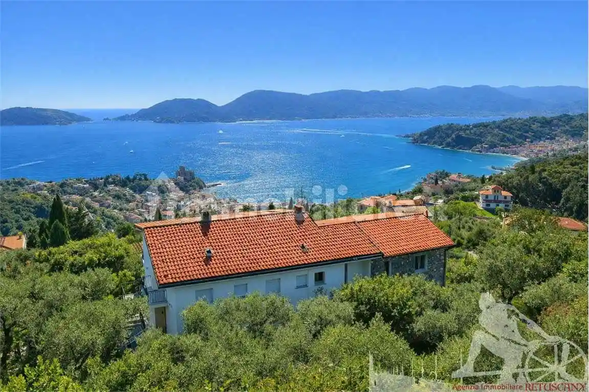 Villa in vendita a Lerici