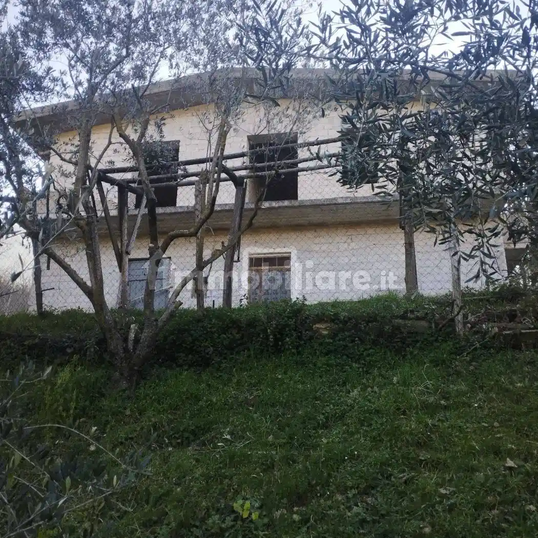 Rustico - Casale in vendita a Civitella Roveto