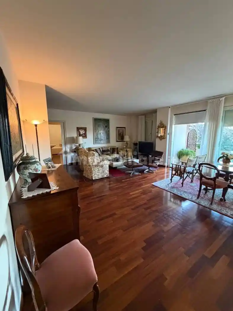 Appartamento in vendita a Parma