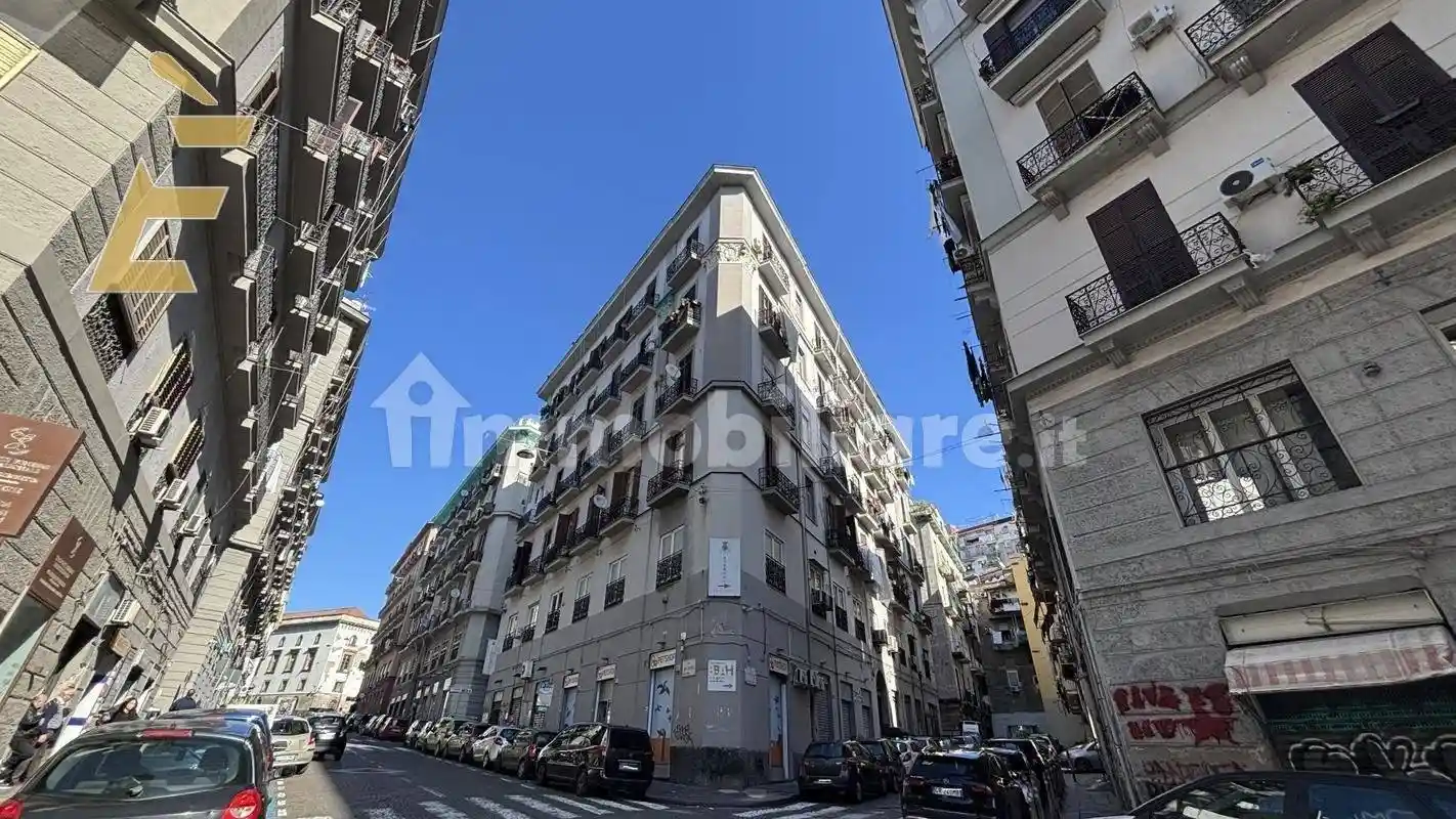 Appartamento in vendita a Napoli