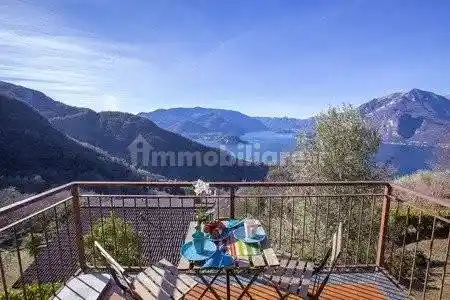 Appartamento in vendita a Perledo