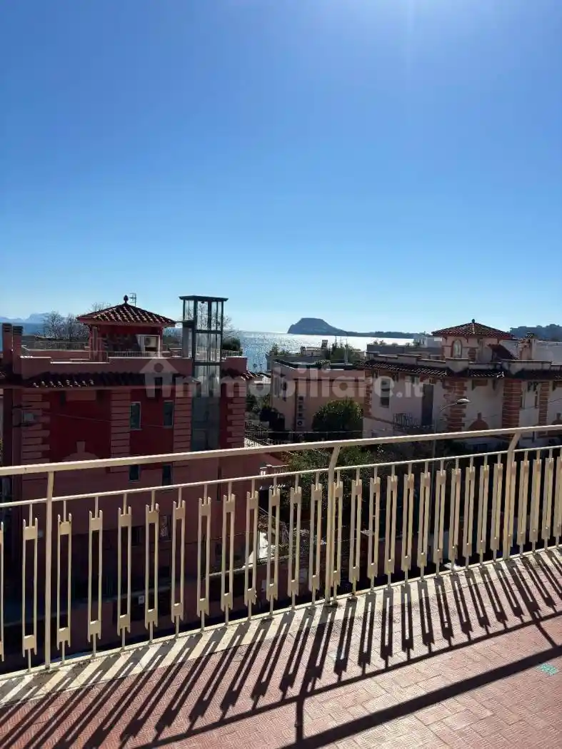 Appartamento in vendita a Pozzuoli