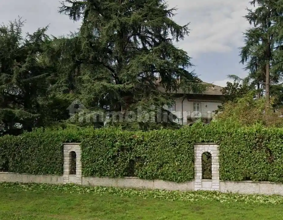 Villa in vendita a Dello