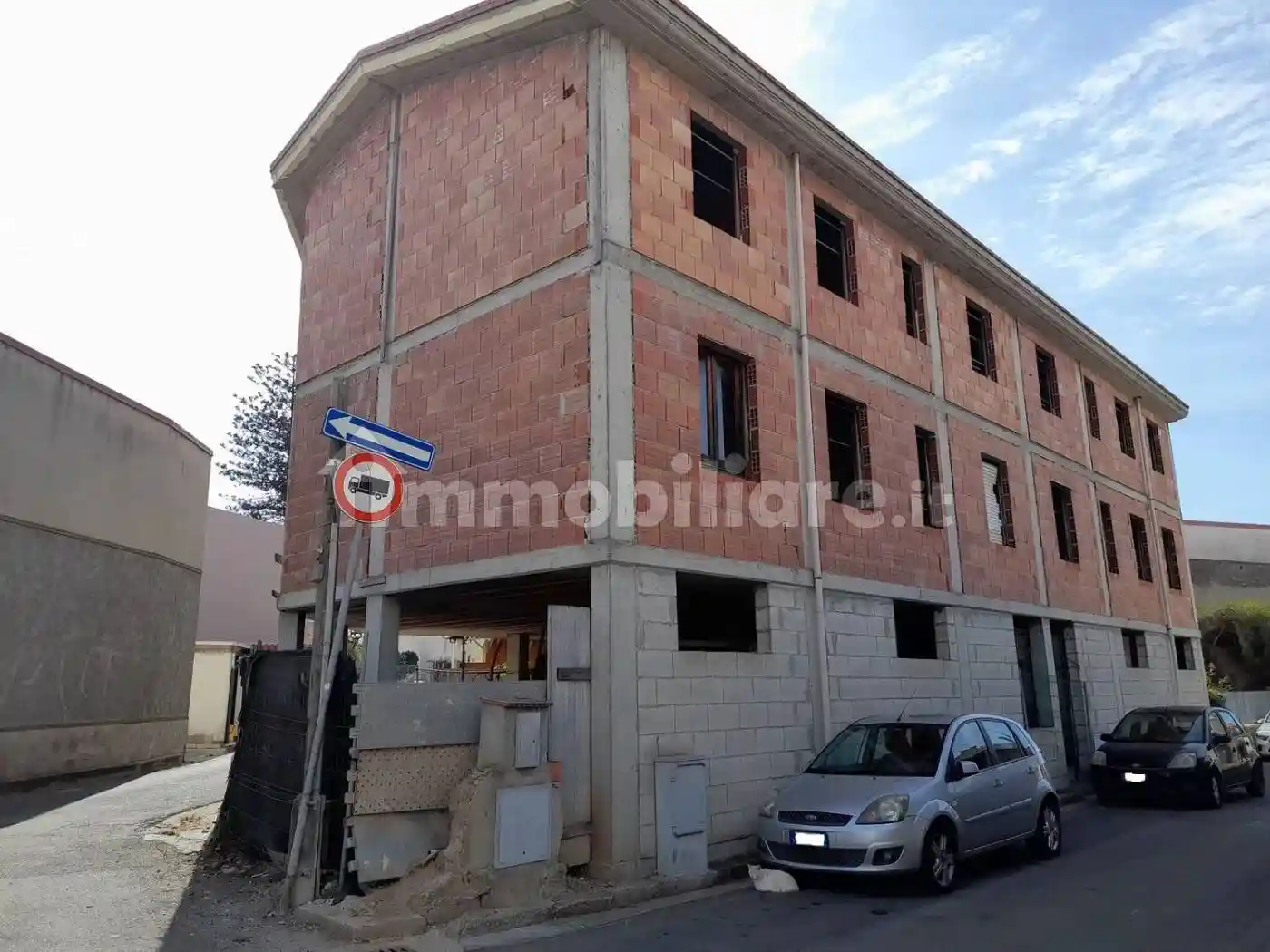 Palazzo - Edificio in vendita a Assemini