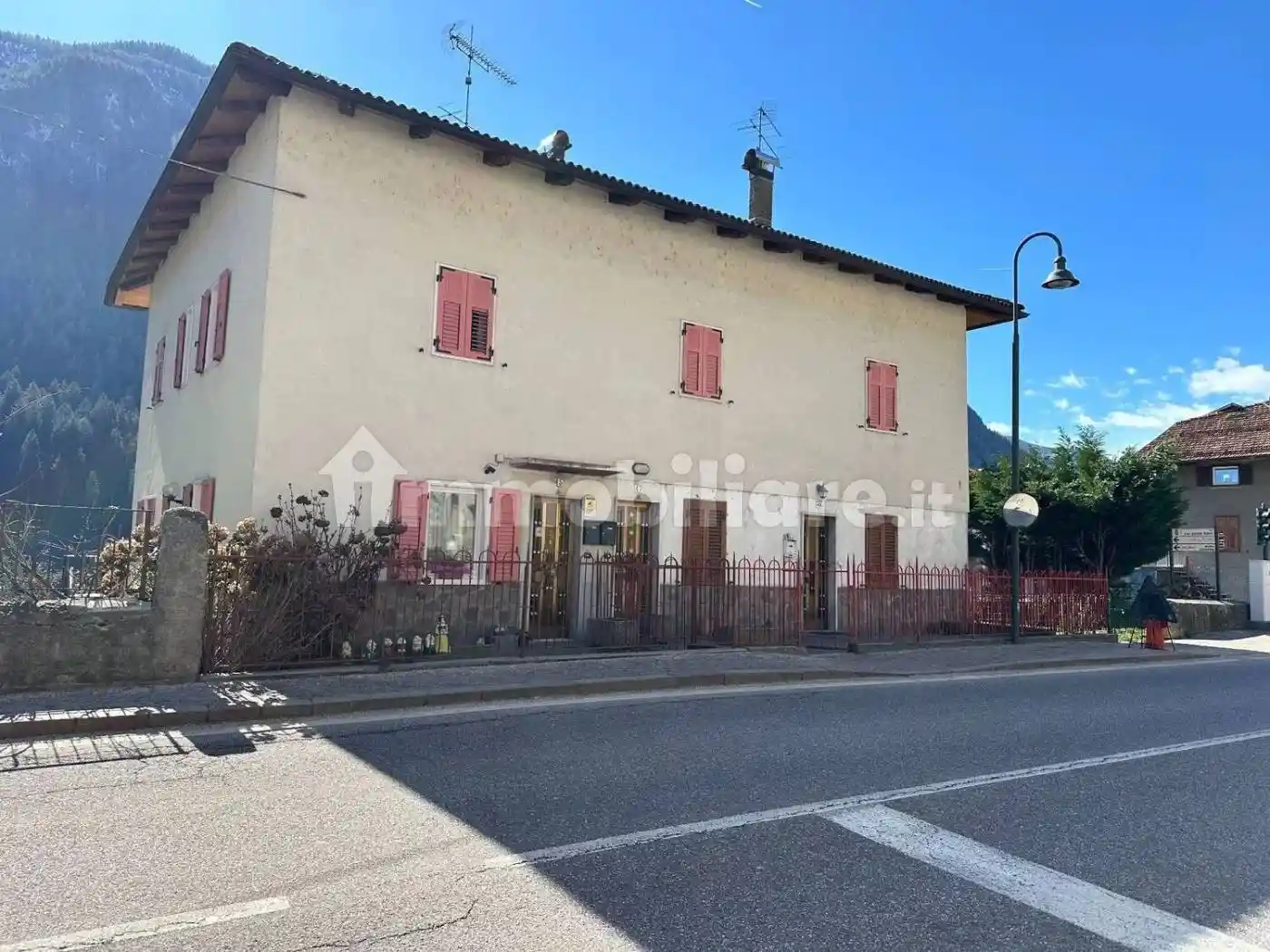 Villa in vendita a Caldes