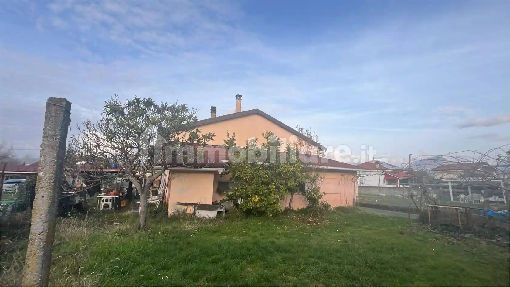 Villa in vendita a Carrara