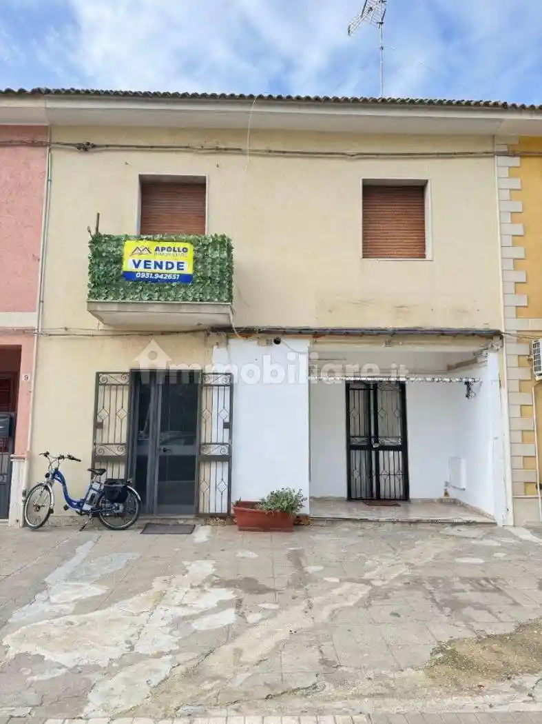 Casa indipendente in vendita a Floridia