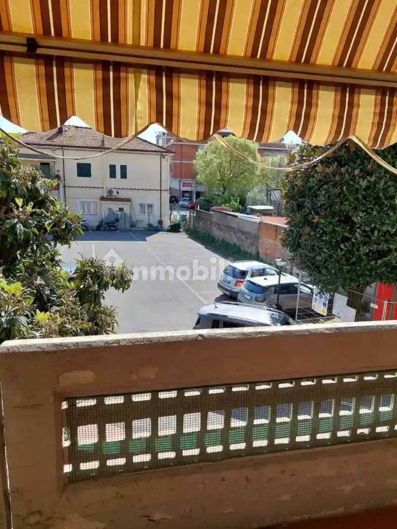 Appartamento in affitto a Carrara