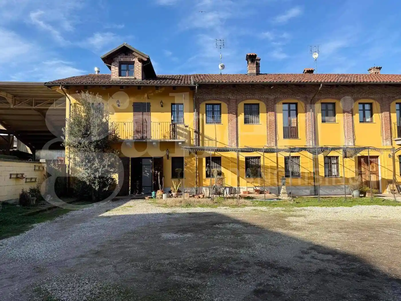 Casa indipendente in vendita a Bra