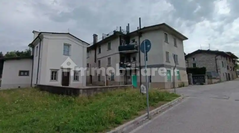 Appartamento in vendita a Almenno San Bartolomeo