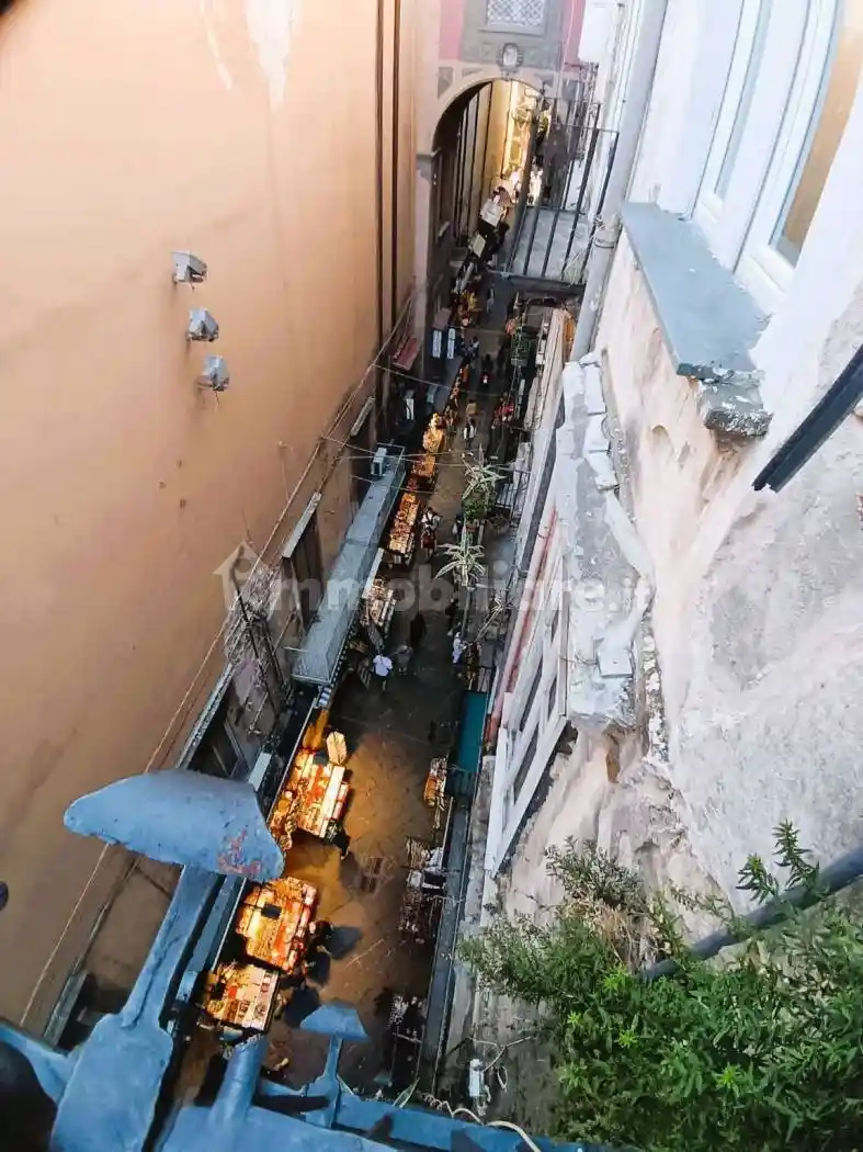 Appartamento in vendita a Napoli