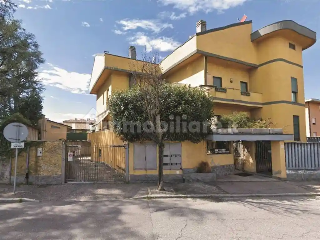 Appartamento in vendita a Desio