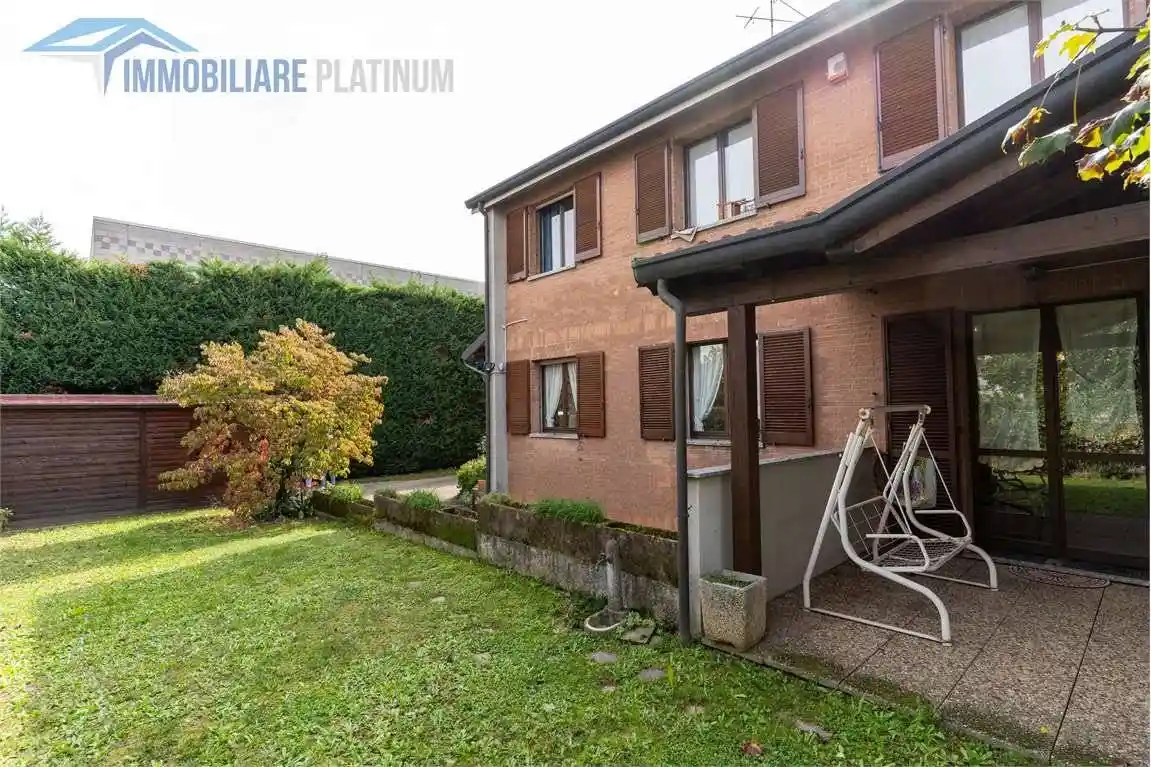 Villa in vendita a Triuggio