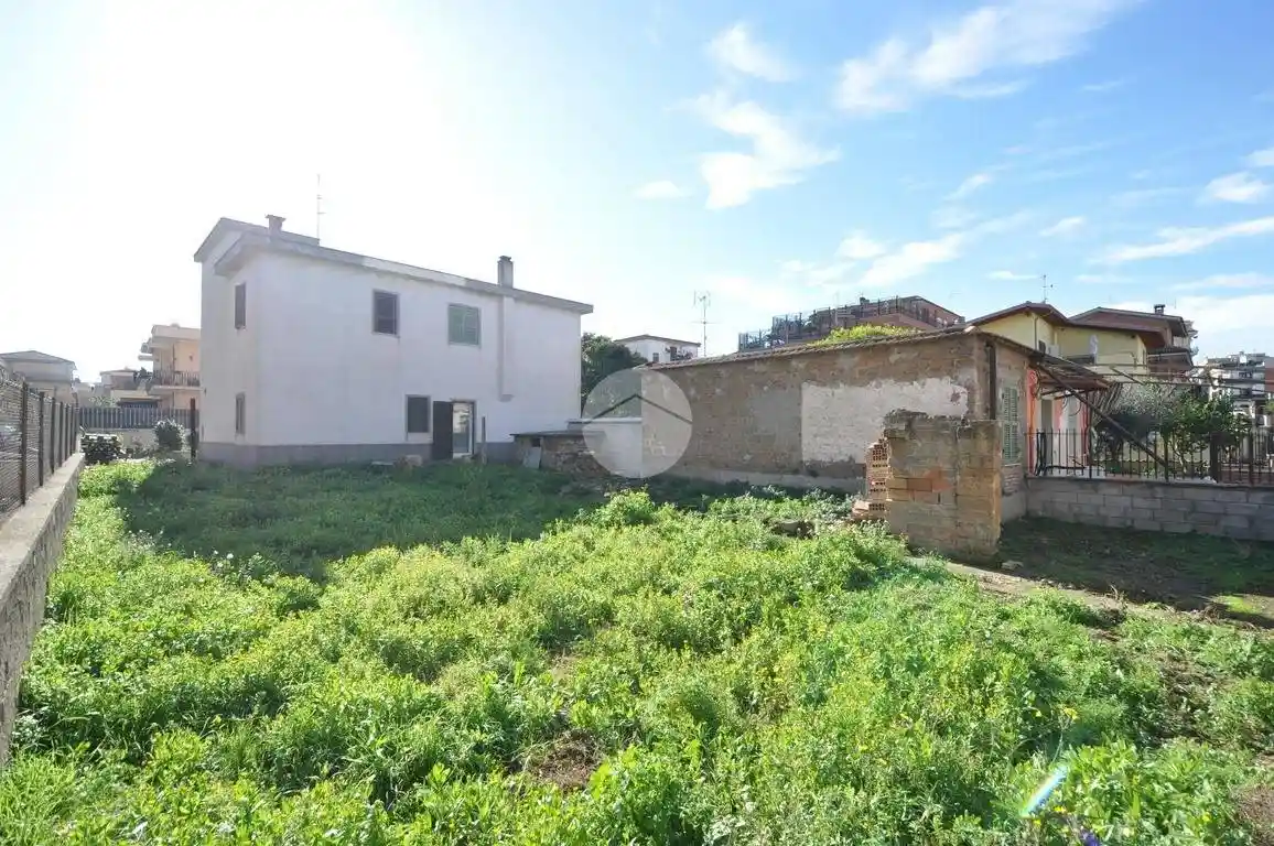 Rustico - Casale in vendita a Roma