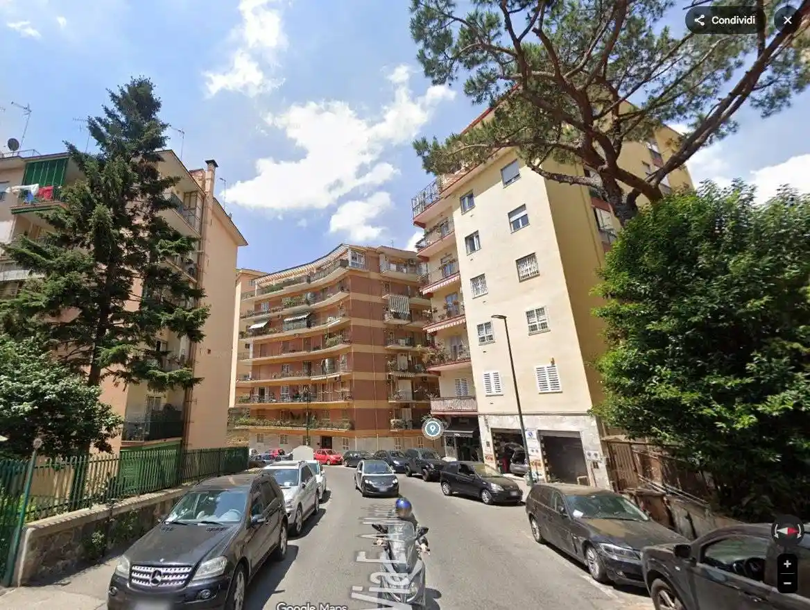 Appartamento in vendita a Napoli