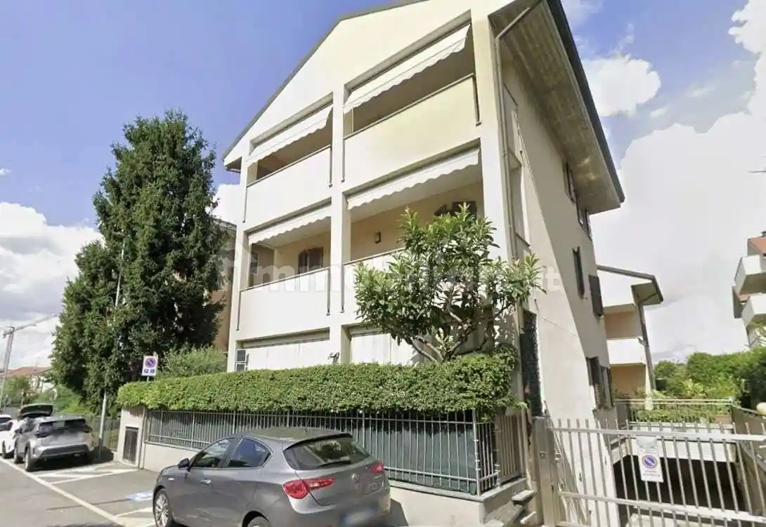 Appartamento in vendita a Bernareggio