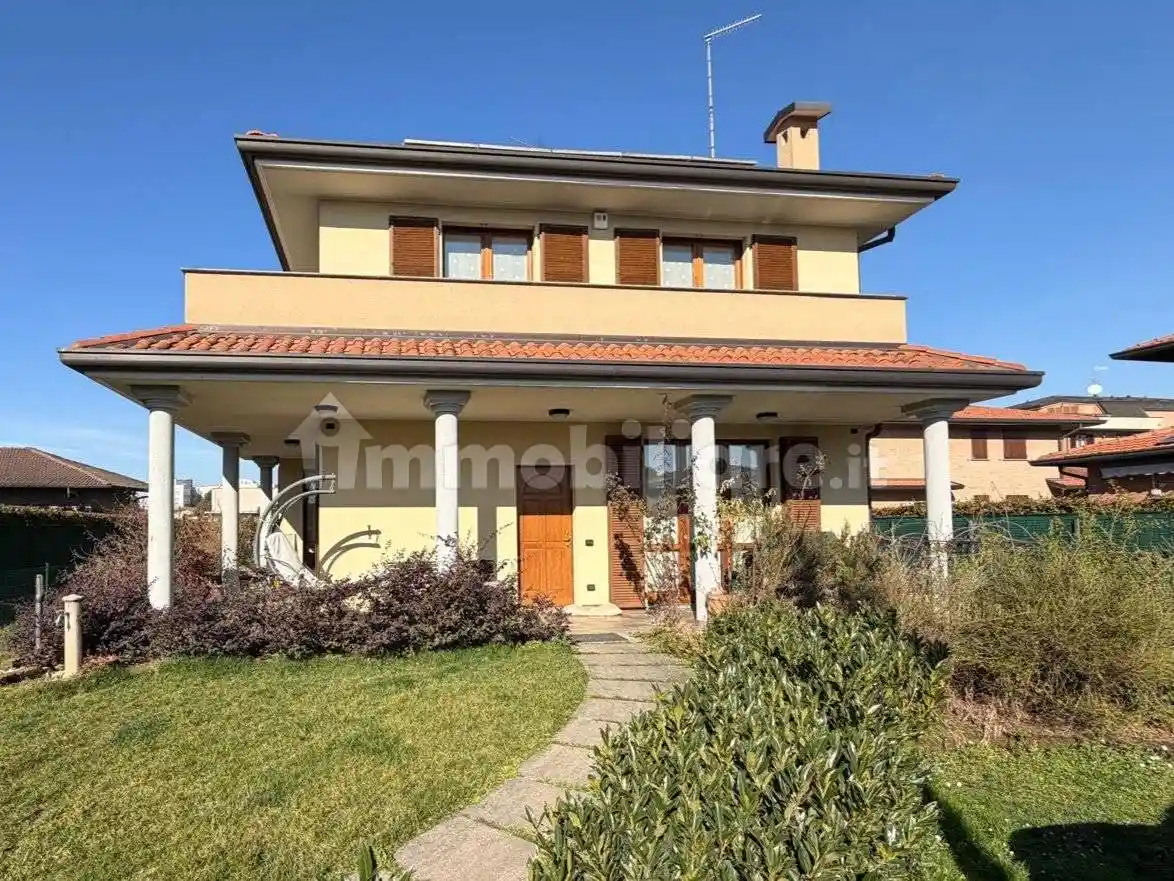 Villa in vendita a Cabiate